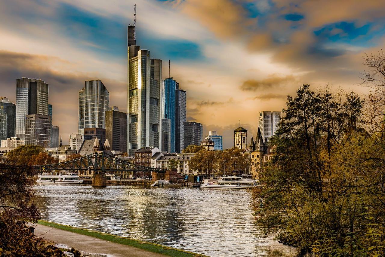 Ramada By Wyndham Frankfurt Central Station Frankfurt nad Menem Zewnętrze zdjęcie